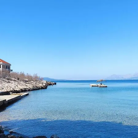 A Charming Oasis In The Heart 2 * Makarska