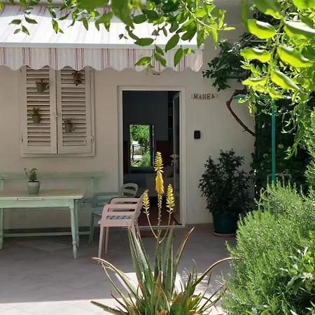 A Charming Oasis In The Heart 2 Apartment