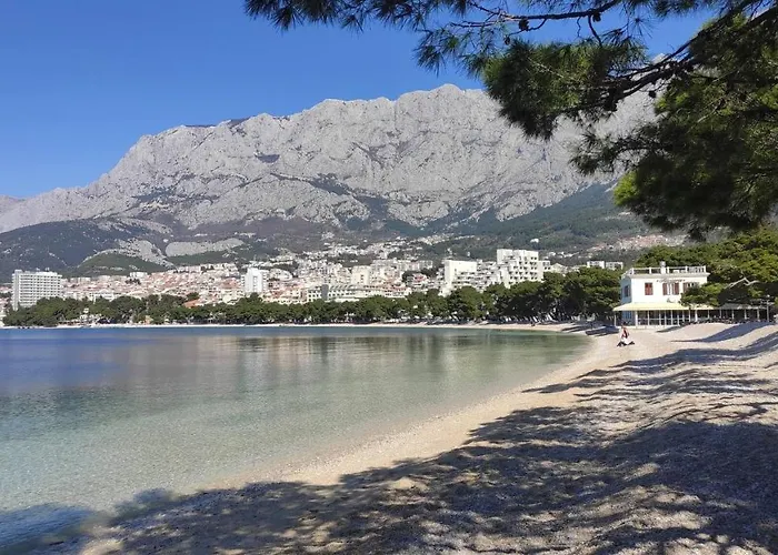 A Charming Oasis In The Heart 2 Apartament Makarska
