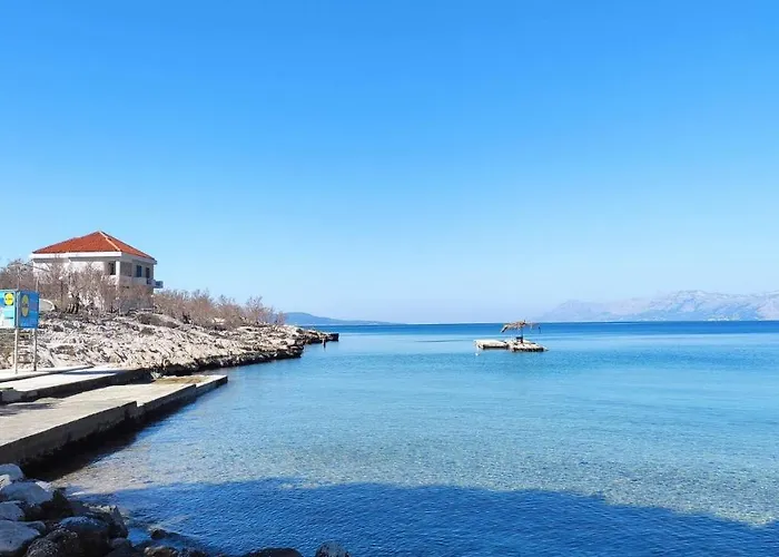 A Charming Oasis In The Heart 2 * Makarska