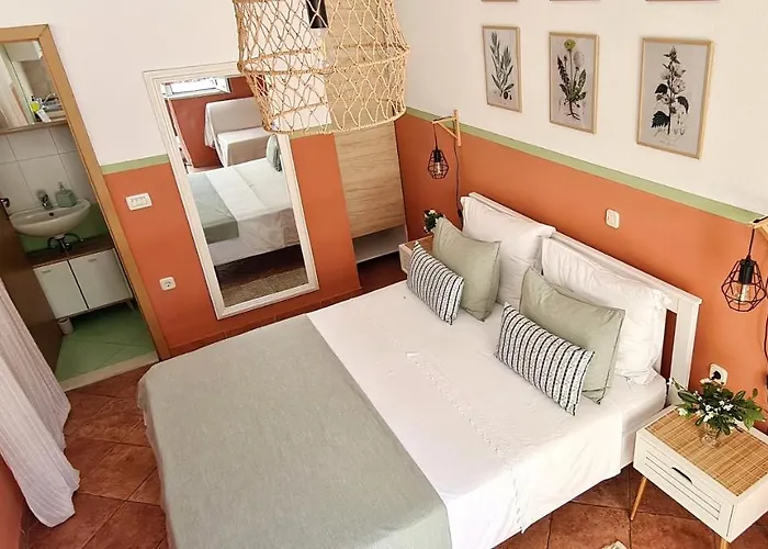 A Charming Oasis In The Heart 2 *