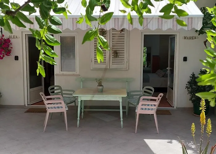 A Charming Oasis In The Heart 2 Apartament *