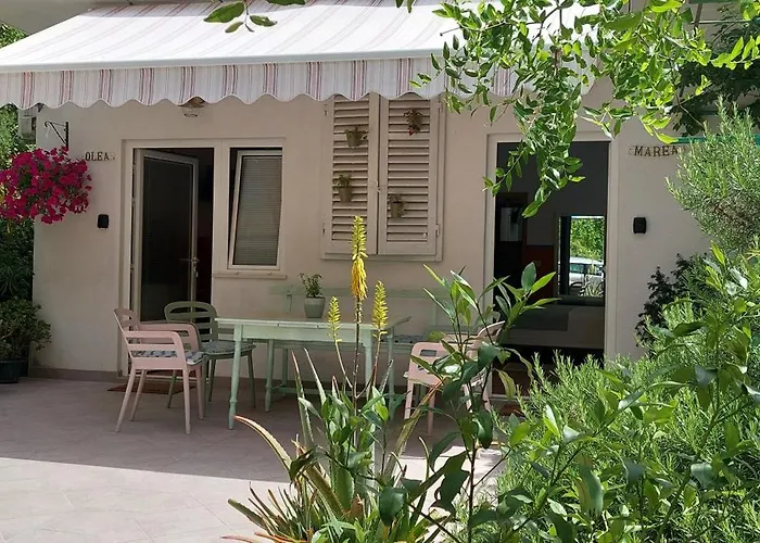 A Charming Oasis In The Heart 2 * Makarska